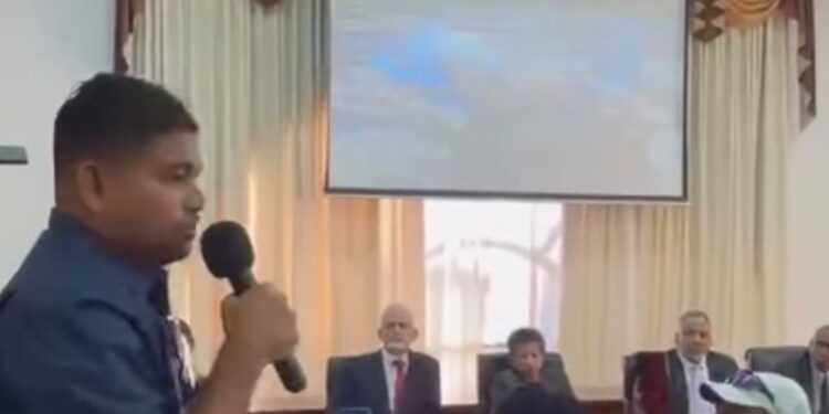 Opposition Leader Azruddin Mohamed speaking Wednesday October 7, 2026 at the MV Barima Commissioners meeting with families, survivors and supporters (screengrab)