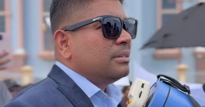 Opposition Leader Azruddin Mohamed