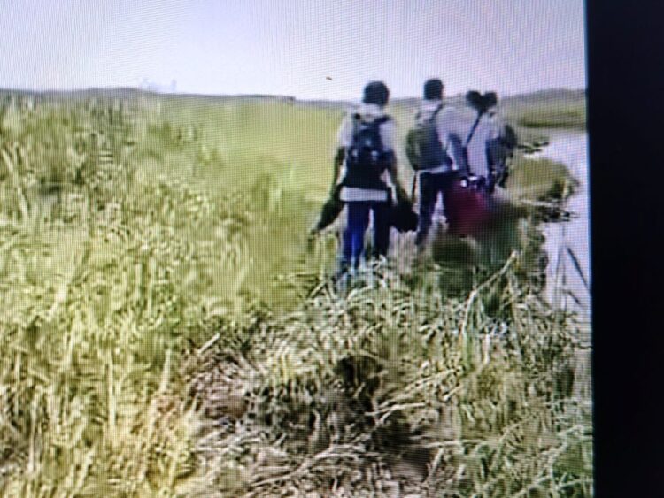 Manawarin Schoolchildren (screengrab from citizen's video)