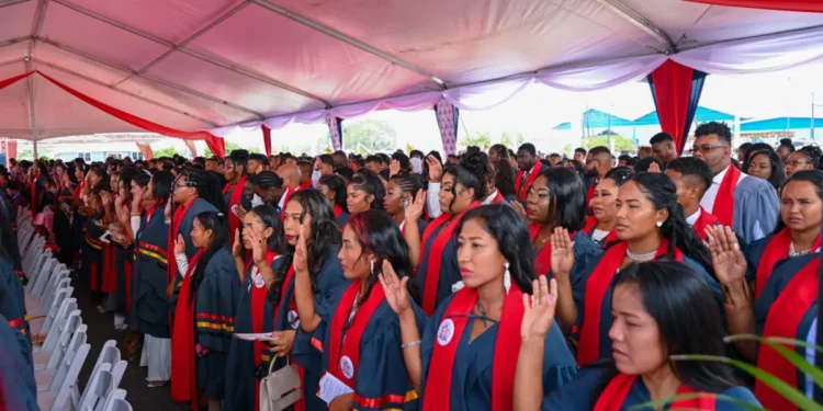 Teachers reciting the Teacher’s Oath (DPI photo)