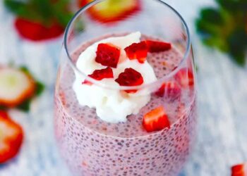 Strawberry Chia pudding (Bowl of Delicious)